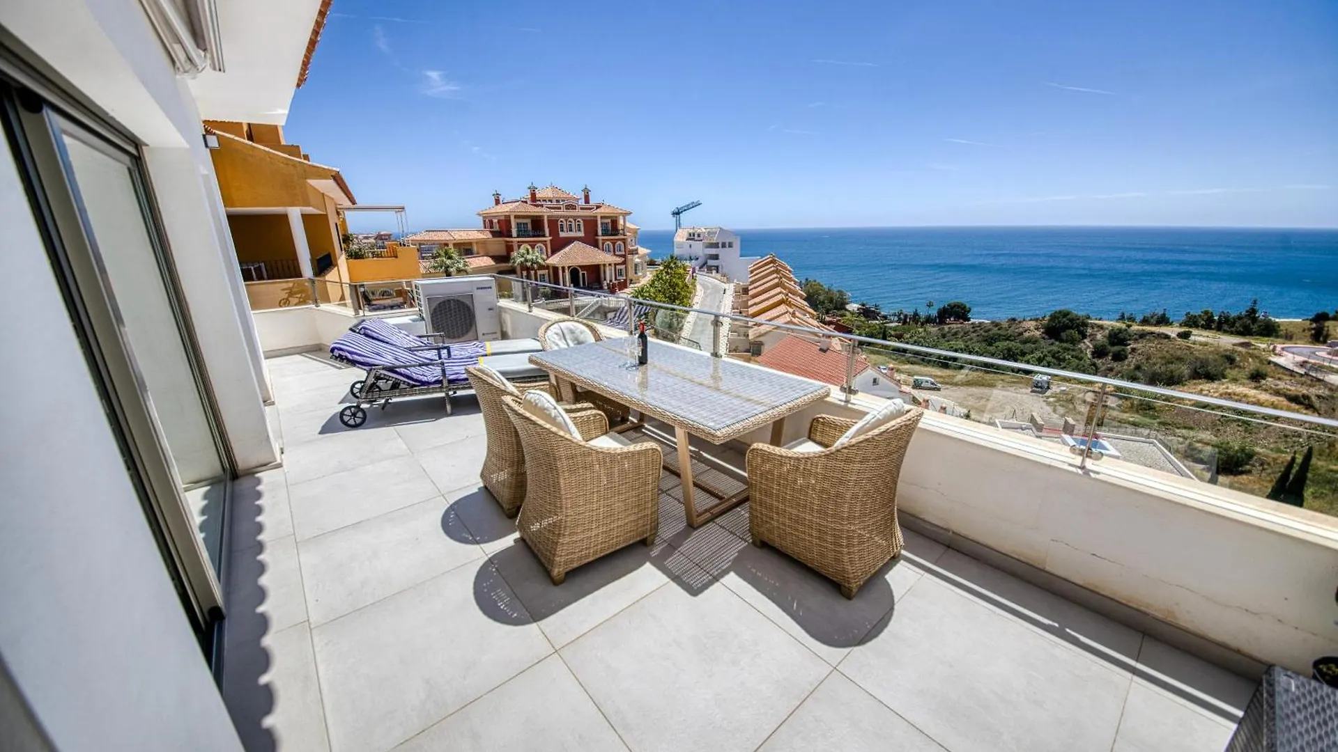 شقة Penthouse Carabela Seaviews بينالماذينا إسبانيا
