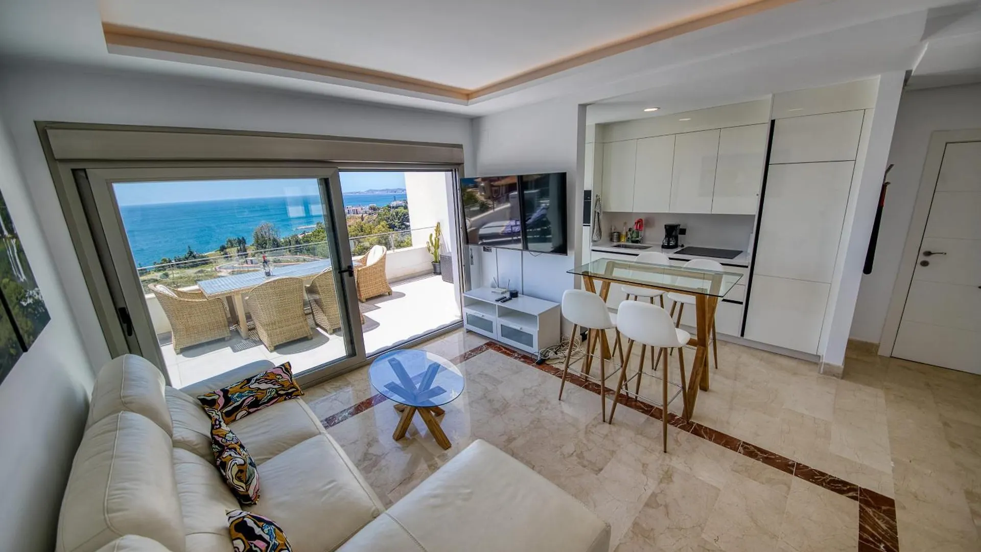 شقة Penthouse Carabela Seaviews بينالماذينا 0*,